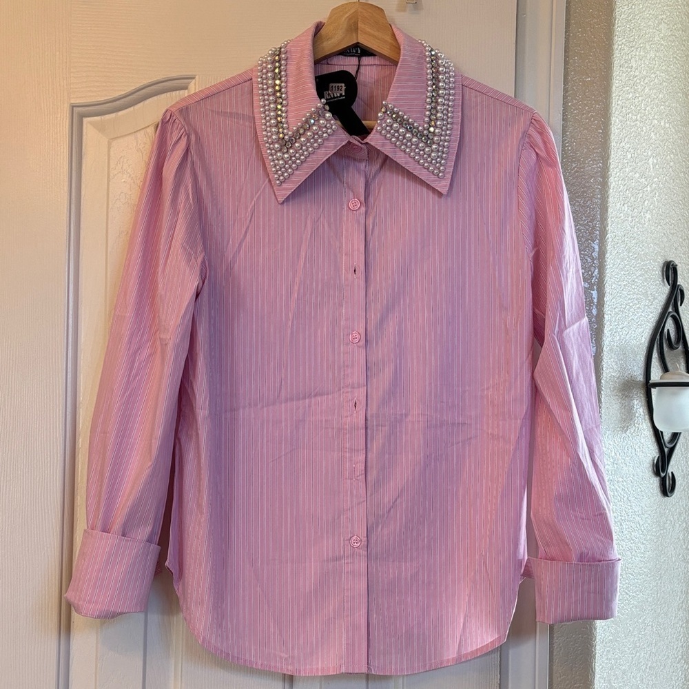 RNWY Pink Striped Button Up Blouse with Pearl And Rhinestone Collar- NWT